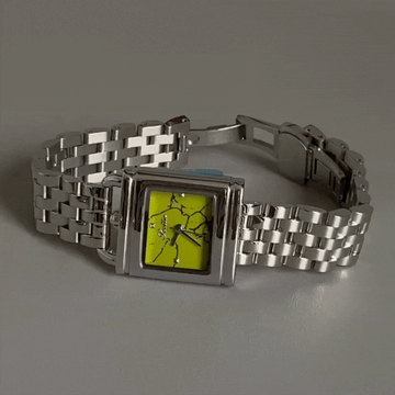 Cadre verdoyant – Montre carrée pour femme avec cadran texturé façon vigne