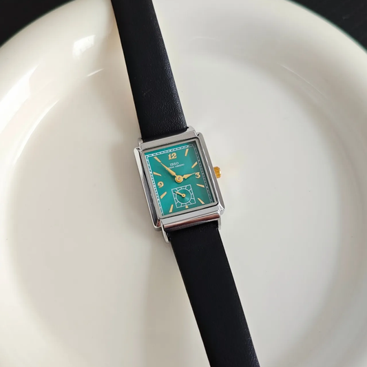 Zwart lederen band Quartz Watch voor vrouwen - Peacock Green Square Dial, Elegant & Timeless
