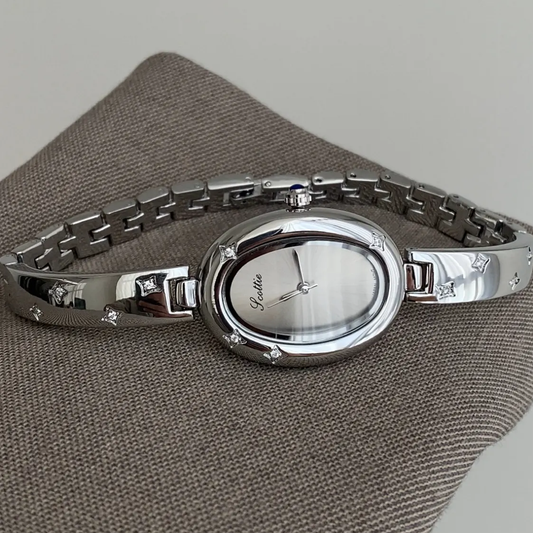 Stella Mist - A nők szürke szobrászata csillag díszítéssel