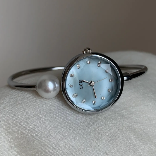 Women's Quartz Watch – Blue Mother-of-Pearl Round Dial with Pearl Bracelet Design