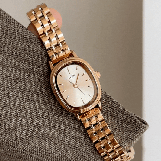 Rose Gold Women’s Oval Small-Dial Quartz Watch Classic Vintage Style – Roseline