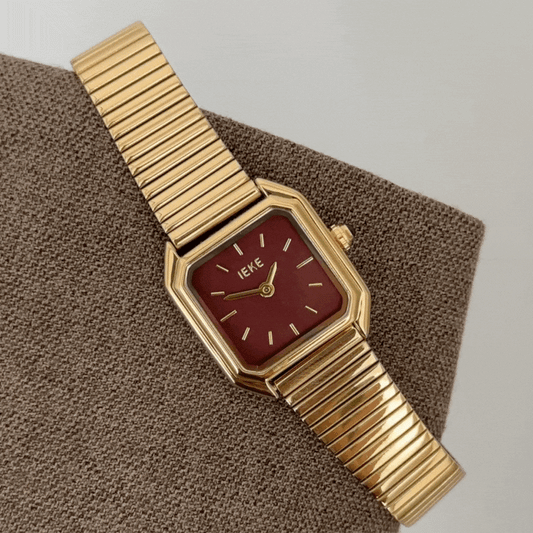 Rouge Bamboo – Classic Gold Bamboo-Link Women’s Quartz Watch with Red Square Dial