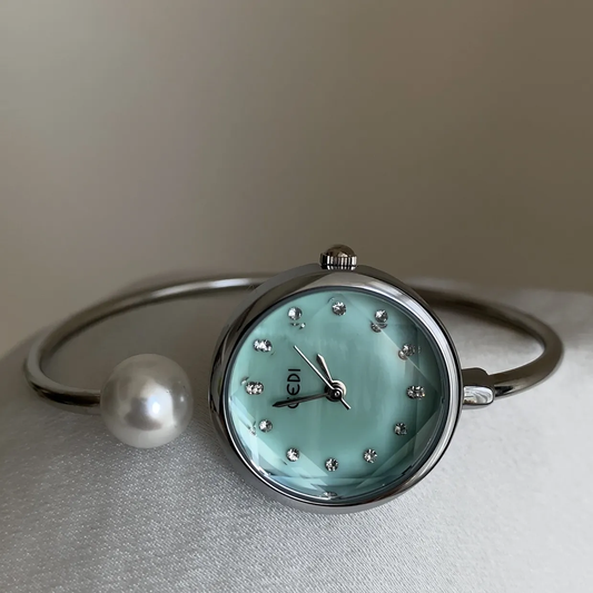Women's Quartz Watch – Mint Mambo Green Mother-of-Pearl Dial with Pearl Bracelet Design