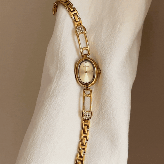 Vintage Classic Oval Dial Gold-Tone Alloy Bracelet Quartz Watch