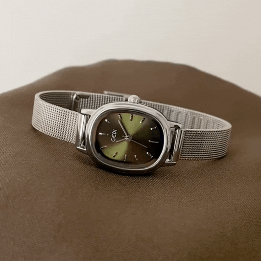 Silver Women's Oval Watch – Dainty Green Dial Quartz with Slim Strap | IvyGleam
