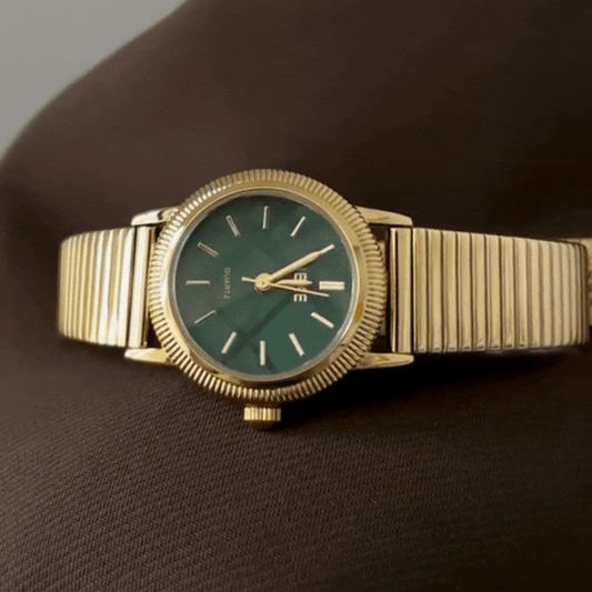Gold Women's Watch – Round Green Dial Quartz Timepiece with Bracelet Strap | Emerald Glow