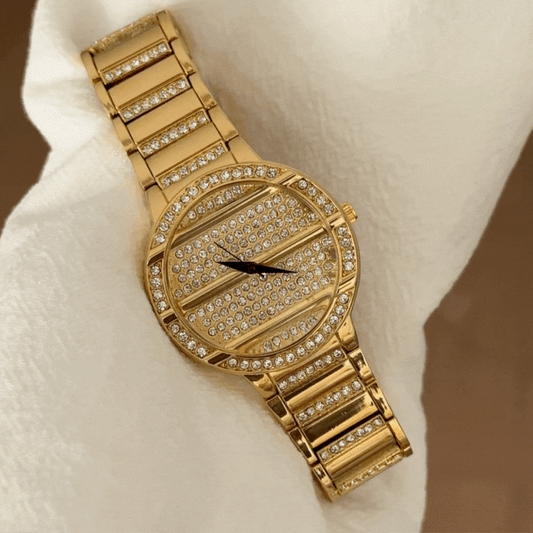 Luxury Gold Diamond Watch with Crystal Accents & Alloy Bracelet