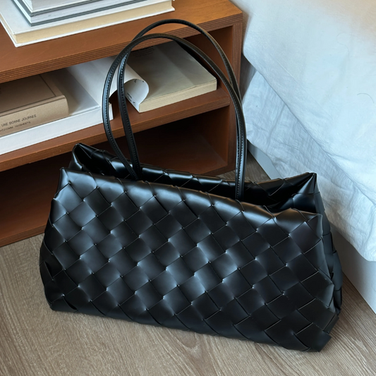 Black Boston Bag – Handmade Old Money-Style Top Handle in Tree-Waxed Cowhide with Quilted Weave | Vera