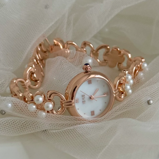 Biserni cvjetanje - Zlatna narukvica sa satom s bijelim kotačima