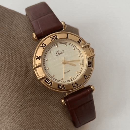 Vintage šarm sat: Smeđa kožna zlatna futrola Roman Dial Watch