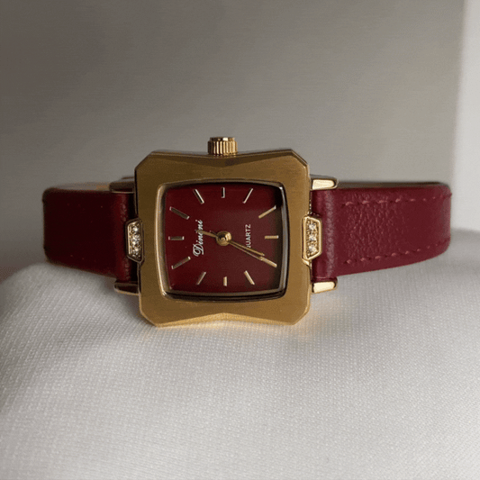 Vintage francia ihletésű időmérő: Angora Red Bőr és Arany tok óra