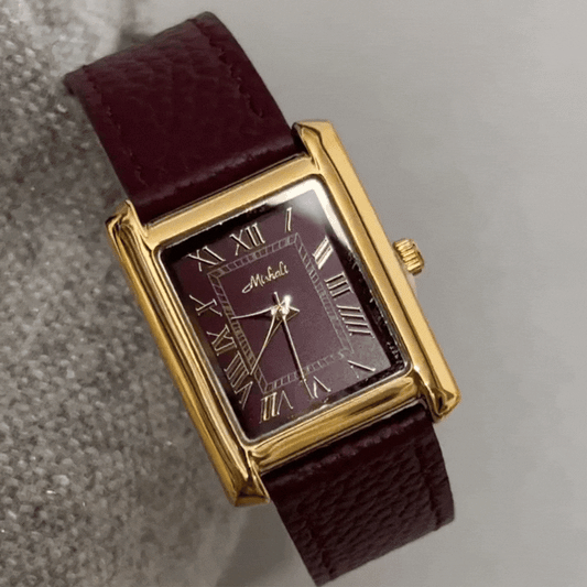 Rimska elegancija: Crvena koĆŸna i zlatna futrola Quartz Watch
