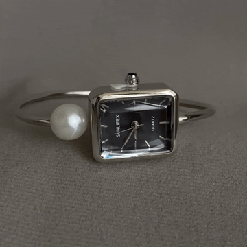 Noir Grace-Pearl-Set Silver Bangle horloge met zwarte wijzerplaat