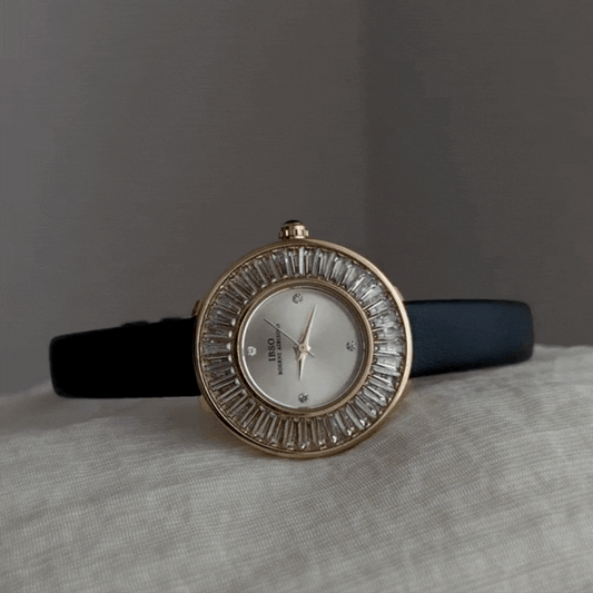 Elegant Women’s Quartz Watch – Black Leather Strap, Gold Round Case with Crystal Accents, Large Dial