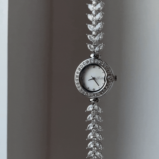 Orologio di eleganza della sirena: orologio in quarzo diamantato argento con quadrante madre di pearl