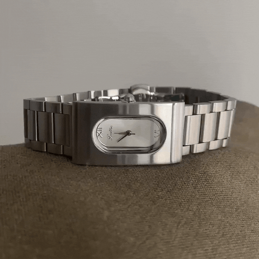 Elegantní hodinky dojíždějícího: Minimalistické hodinky stříbrné oceli