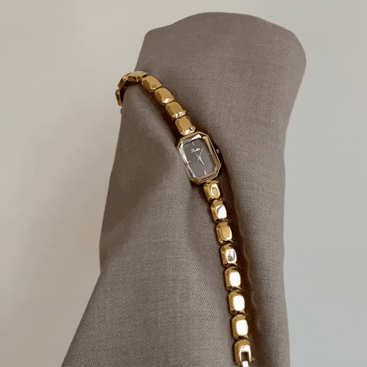 Noir Gold - Pravokutni crni brojčanik s narukvicama s perlicama