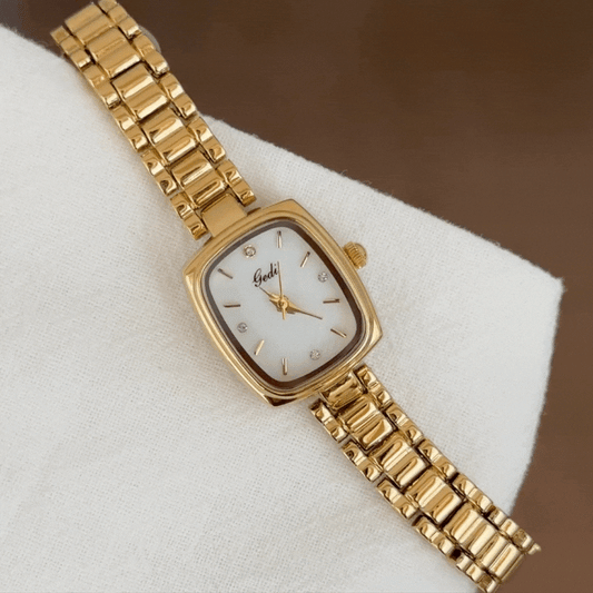 Fashion Elegant Gold Strap Women’s Quartz Watch – Rectangular White Dial