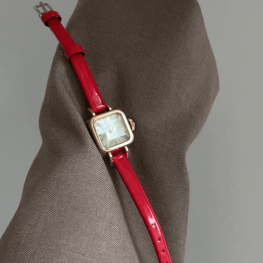 Montre Crimson Sugar : Mini montre à quartz en cuir rouge