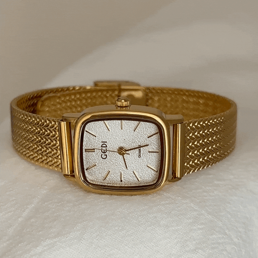 Vintage Gold Women’s Quartz Watch – Wheat Chain Bracelet with Square Case, Sparkling White Textured Dial, Waterproof Elegant Style