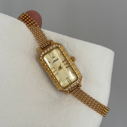 Minimalist Gold Bracelet Watch with Rectangular Dial – Women’s Quartz Watch