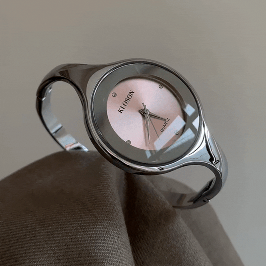 Montre à quartz avec bracelet argenté pour femme – Grand cadran rose, audacieuse et féminine