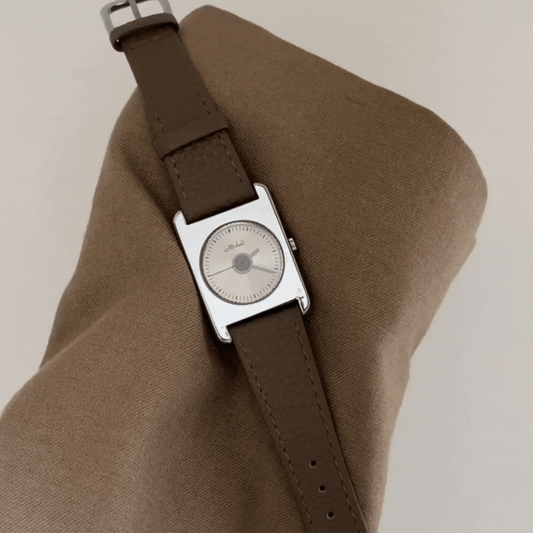 Montre Litchi Luxe : Montre à quartz carrée en cuir