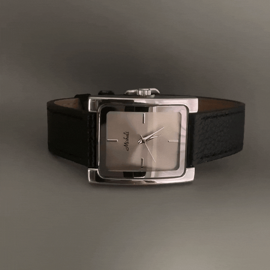 Montre classique argentée : grande montre à quartz en cuir noir