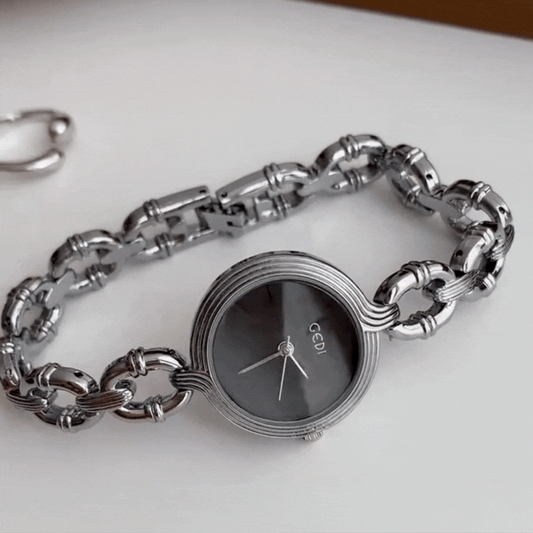 Silver Women’s Bracelet Black Round Dial Quartz Watch Dainty Elegant Style – Noir Link