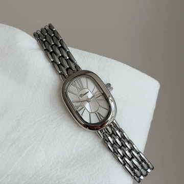 Minimalist Silver Oval Roman Numeral Dial Women's Quartz Watch - Silver Elegance