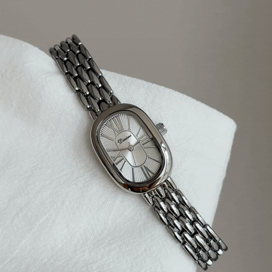 Minimalist Silver Oval Roman Numeral Dial Women's Quartz Watch - Silver Elegance