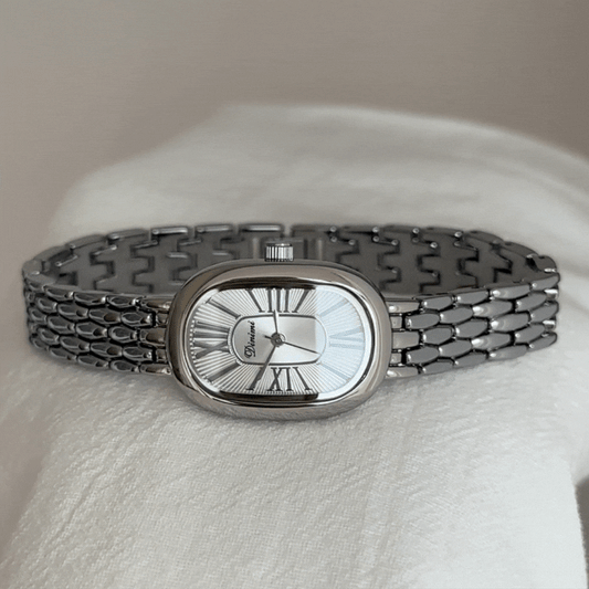 Minimalist Silver Oval Roman Numeral Dial Women's Quartz Watch - Silver Elegance