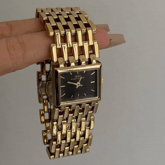 Gold Women’s Wide Strap Square Black Dial Quartz Watch Old Money Style – Noir Héritage