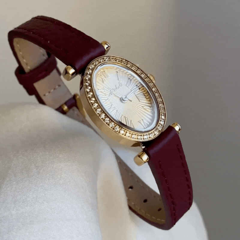French Elegant Red Leather Women display picture 1