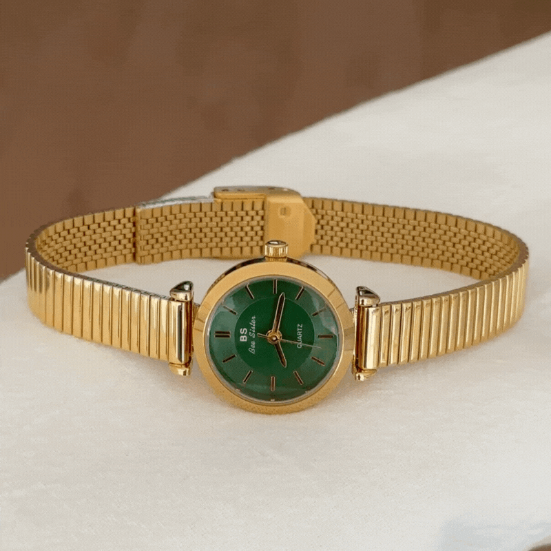 Classic Green Dial Vintage Watch - Gold-Tone Alloy Case  display picture 3
