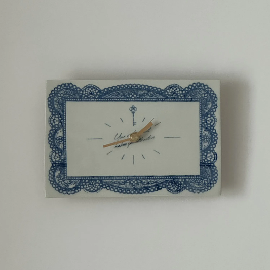 Vintage Ceramic Lace Wall Clock – Elegant Decorative Hanging Clock for Living Room, Bedroom & Farmhouse Decor (20 x 13 cm)