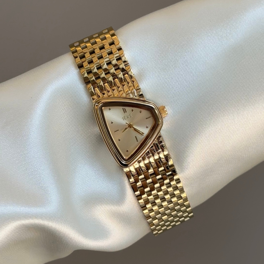 Pyramid Radiance：Gold Triangular Dial Watch – Gold Triangular Bezel & Gold Stainless Steel Link Bracelet
