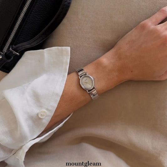 Minimalist Silver Stretch Band Vintage-Inspired Grey Dial Ladies Quartz Watch