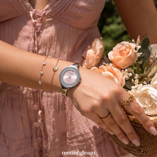 Silver Bangle Quartz Watch for Women - Stor rosa skive, dristig og feminin