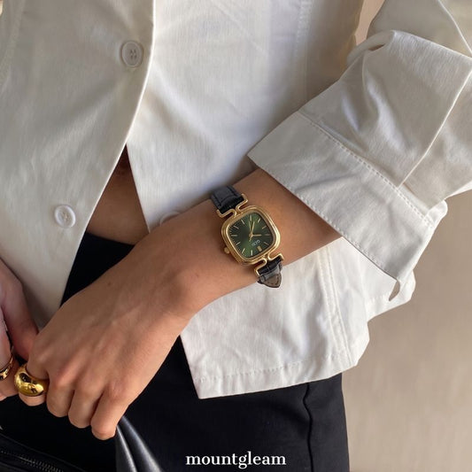 Retro Black Strap Gold Case Green Dial Waterproof Quartz Timepiece