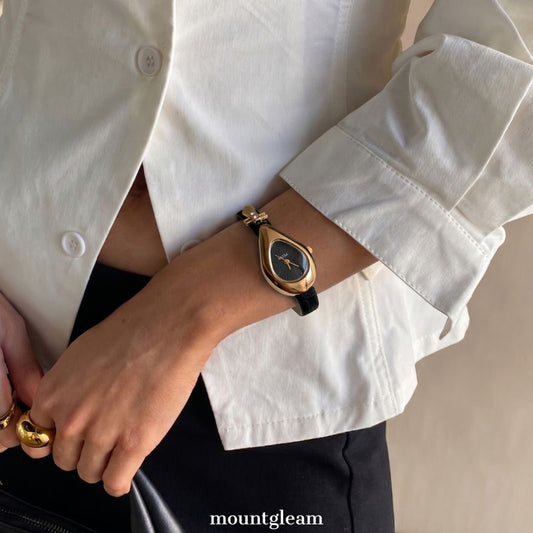 Pipa-Inspired Dial Timepiece: Elegant Leather Watch