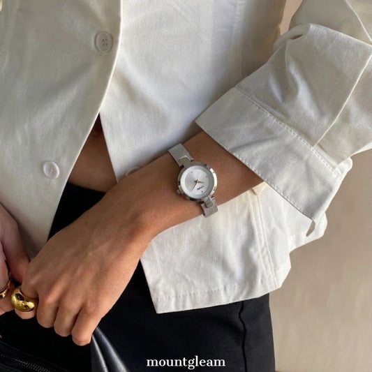 Minimalist Silver Thin Strap Women’s Quartz Watch – Elegant White Round Dial Ladies Wristwatch