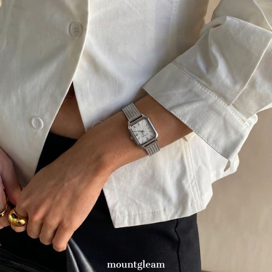 Minimalist Women’s Quartz Watch – Silver Wheat Chain with White Checkered Rectangular Dial