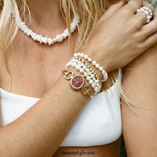 Passionate Retro: Red Oval Dial Watch with Gold Oval Bezel & Gold Alloy Bracelet