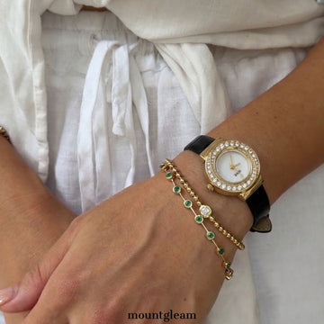 Pure Illumination：White Round Dial Watch – Silver Diamond Bezel & Black Leather Strap Quartz