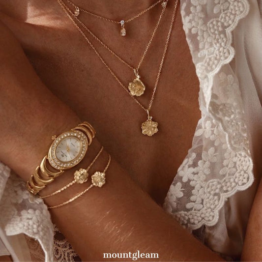 Vintage-Luxus-Goldarmband-Stil, ovale, mit Diamanten akzentuierte, kleine Damen-Quarzuhr mit rundem Zifferblatt – vergoldeter Saphir