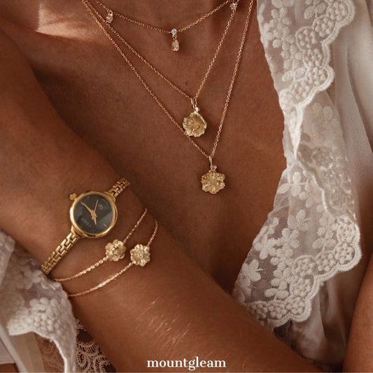 Minimal Elegance – Women’s Gold Slim Strap Black Small Round Quartz Watch