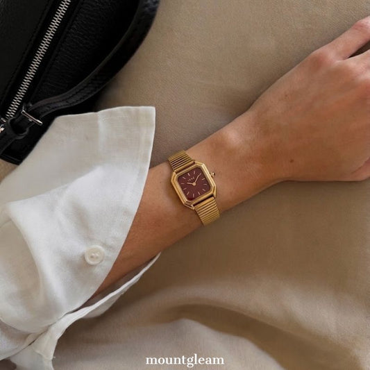 Rouge Bamboo – Classic Gold Bamboo-Link Women’s Quartz Watch with Red Square Dial
