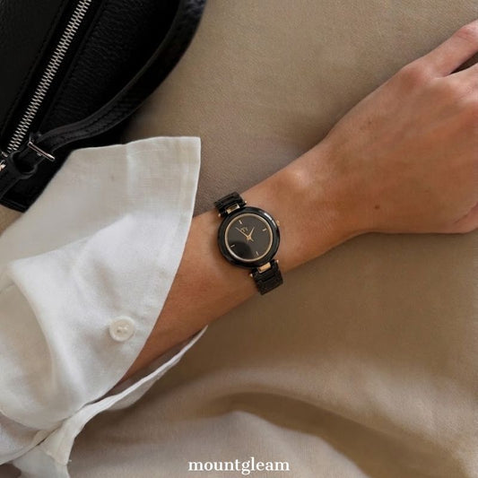 Black Elegance：Black Round Dial Watch with Black Round Bezel with Gold Accent & Black Stainless Steel Bracelet