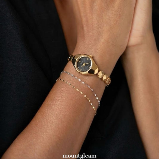 Urban Black Round Dial Watch – Gold Bezel & Gold Alloy Bracelet Quartz